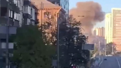 Удары беспилотников по Киеву сняли на видео: пожары и взрывы