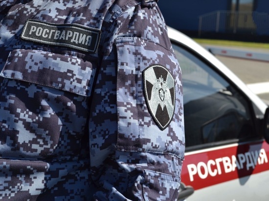 Уроженец Екатеринбурга не смог незаметно вынести из мурманского супермаркета алкоголь за две тысячи