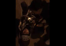 В телеграм-каналах появилась видеозапись очевидца ЧП в Ейске, где упал и взорвался Су-34 и поджег жилую многоэтажку