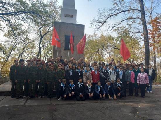 Школьники Хабаровска взяли шефство над памятником