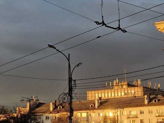 Власти Рязани объяснили, почему в городе перестали менять светильники