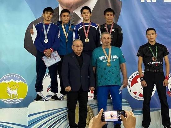 Борец из Хакасии заполучил золотую медаль Всероссийского турнира