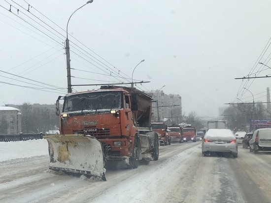 500 единиц дорожной техники подготовлено к предстоящей зиме в Вологодской области