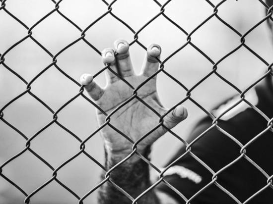 Житель Мурманска попытался скрыться от надзирателей и попал в колонию
