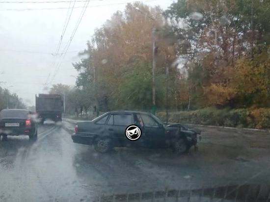 В Пензе иномарке смяло перед у Дизельного завода