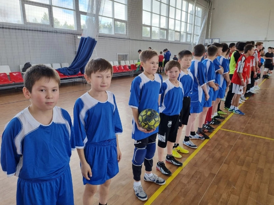 В Сургутском районе реализуют проект «Футбол в школе»