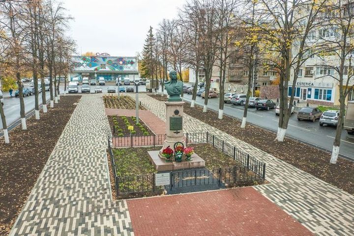 Фото: Аллея Героев, достопримечательность, Московская область, Балашиха, площадь