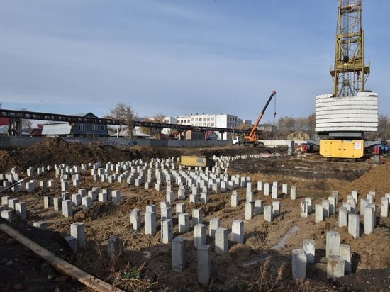 Дом переменной этажности строят в Омске для переселенцев