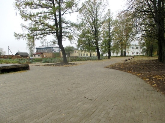 В костромском посёлке Сусанино завершено благоустройство центрального сквера