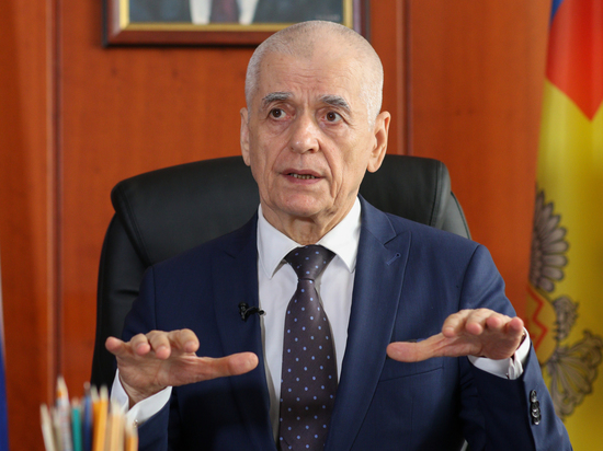 Онищенко заявил о создании «боевой рецептуры» коронавируса в США