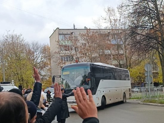 Очередной автобус с мобилизованными выехал из Чувашии под «Прощание славянки»