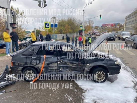 Четыре человека пострадали в тройном ДТП в Уфе