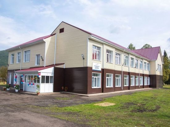 В Хакасии отремонтировали одну из самых старых школ республики