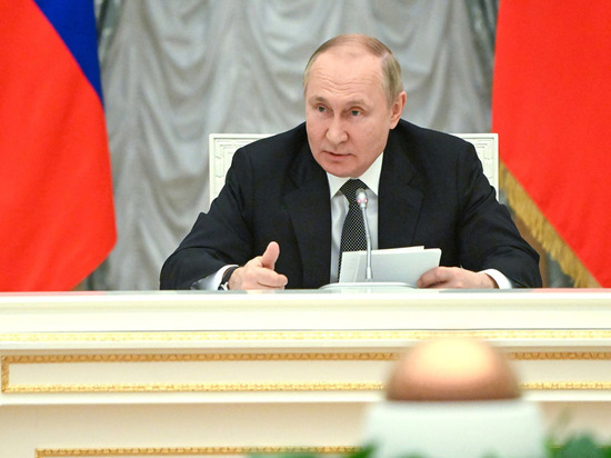 Путин назвал стабильной ситуации на рынке труда в России