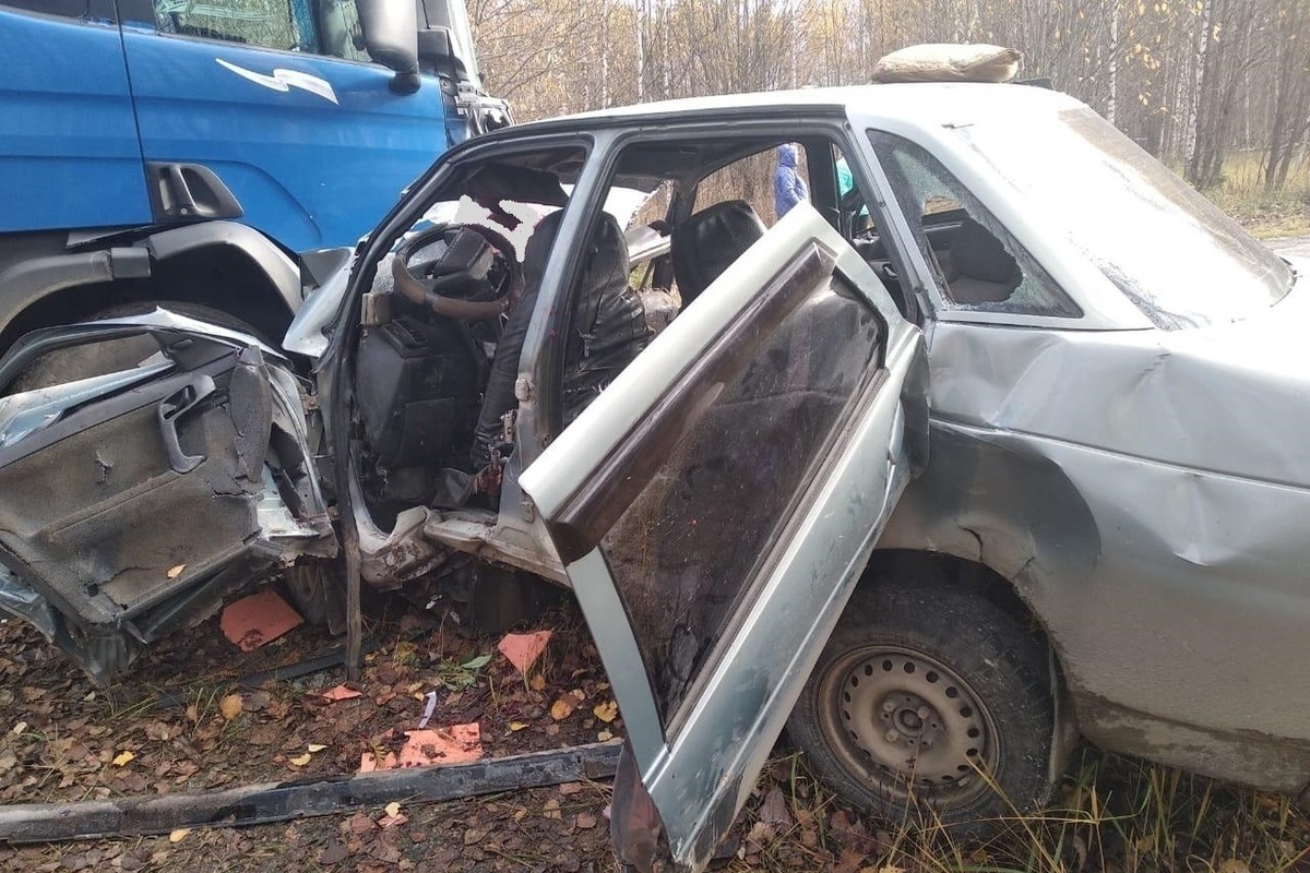 Костромские трагедии: в Кадыйском районе произошло ДТП со смертельным исходом