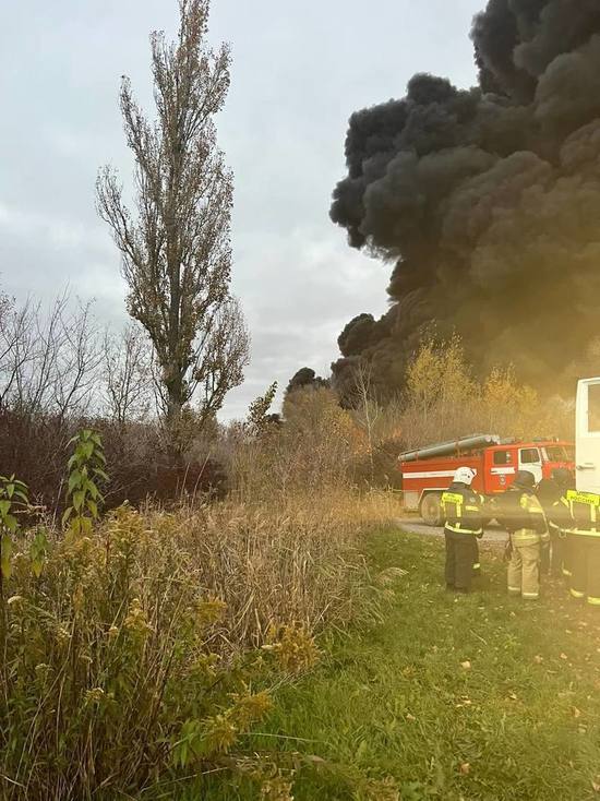 В Шебекинском округе локализовали пожар на промышленном предприятии