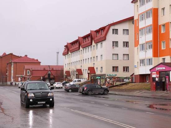В Тарко-Сале после капремонта открыли Таежную улицу
