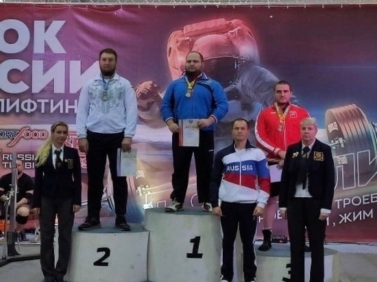 Силачи из Ноябрьска завоевали 3 золотые медали на Кубке РФ по пауэрлифтингу