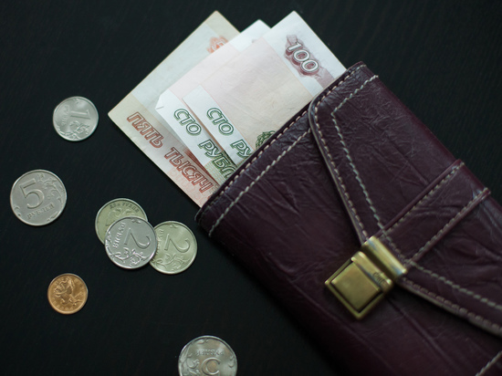 Похититель карты пенсионерки из Кировска успел закупиться в трех магазинах