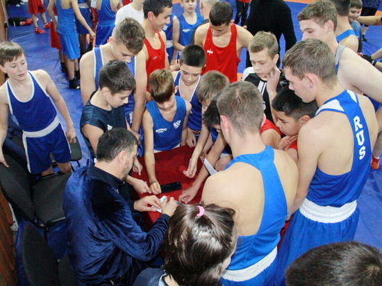 В Хакасии прошла встреча молодых спортсменов с российскими чемпионами