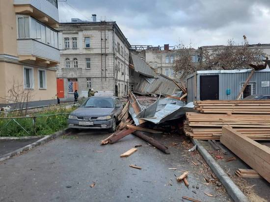 Срывом крыши в новосибирском общежитии заинтересовалась прокуратура