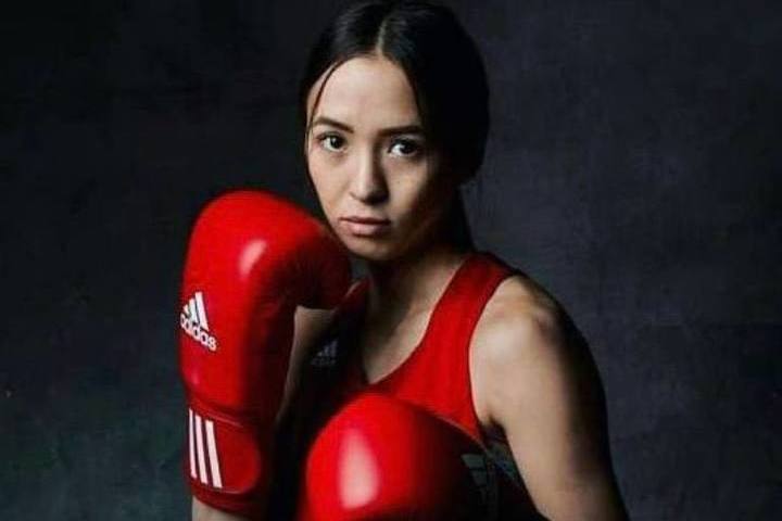 Кэти далам боксерша