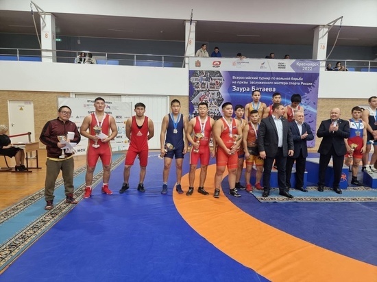 Борцы из Тувы стали лучшими на турнире в Красноярске