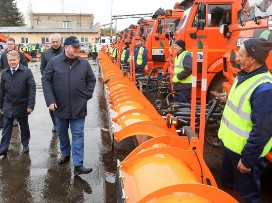 Пензенский губернатор проверил готовность к зиме коммунальной техники