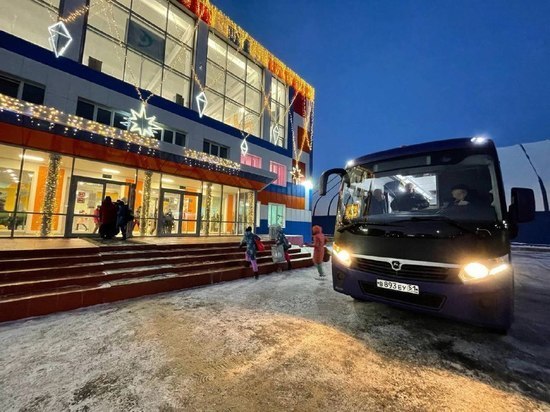 В Печенгском округе запустили автобус для детей военнослужащих