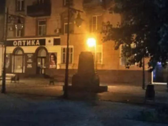 Памятники Суворову и Ушакову вывезли с правобережья