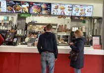 Американская компания Yum! Brands продает рестораны KFC в России франчайзинговой российской компании "Смарт Сервис"