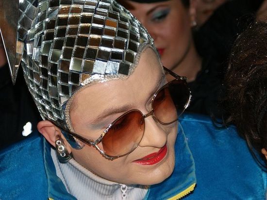 Верка Сердючка спела свои песни во Львове на русском языке