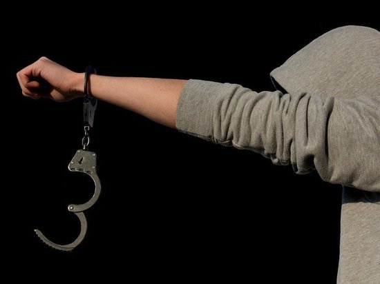 Под Воронежем в Терновском районе 26-летний возлюбленный обокрал женщину с двумя детьми