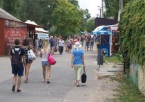 В последние дни жители Херсона начали писать о том, что в городе стали поднимать голову так называемые ждуны - те, кто ждет возвращения Украины