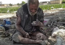 «Самый грязный человек в мире» умер в Иране в возрасте 94 лет через несколько месяцев после первого мытья