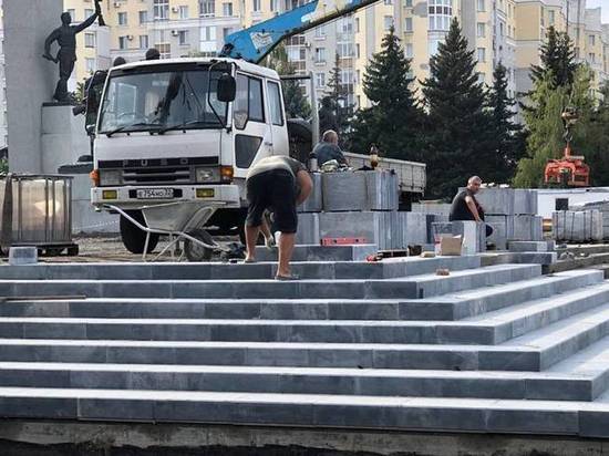 В Брянске заканчивается капитальный ремонт площади Партизан