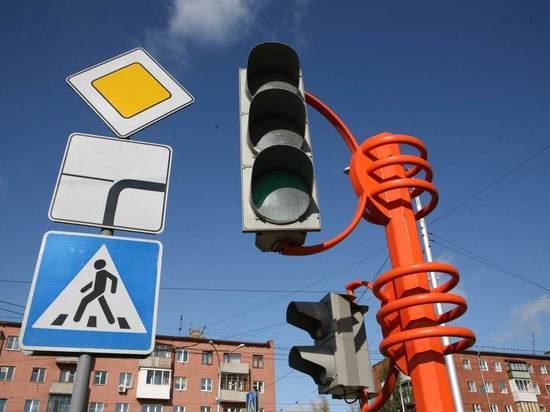 Светофоры временно отключат на оживленном перекрестке в центре Кемерова