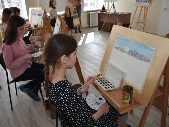 Костромская область вошла в топ-10 областей по числу детей, получающих художественное образование