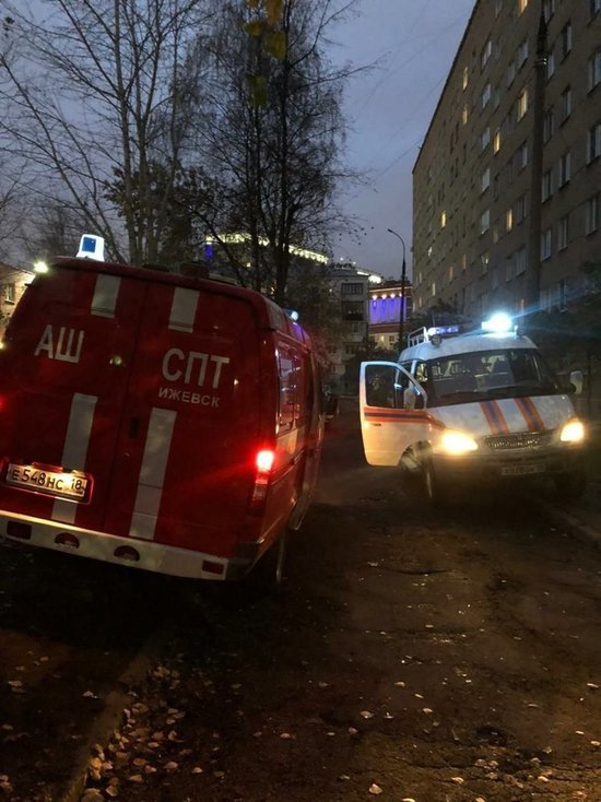 В многоквартирном доме в Ижевске, по адресу ул. Воровского, 156, произошел взрыв газа, эвакуированы 25 человек, 1 с серьезными ожогами госпитализирован
