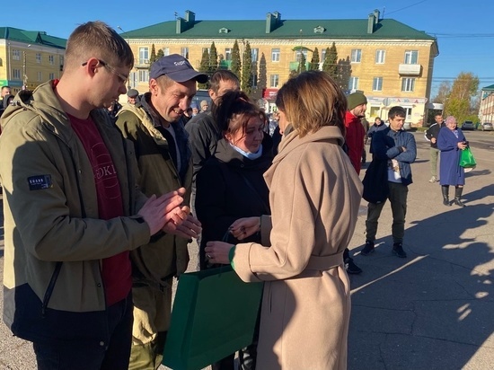 Мобилизованный житель Орловщины женился перед отправкой на пункт сбора
