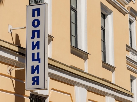 Великолучанка попалась на удочку мошенников, но смогла вовремя остановиться
