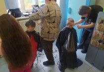 Волонтеры-парикмахеры из Сергиево-Посадского колледжа сделали новые прически детям с инвалидностью и особенностями развития