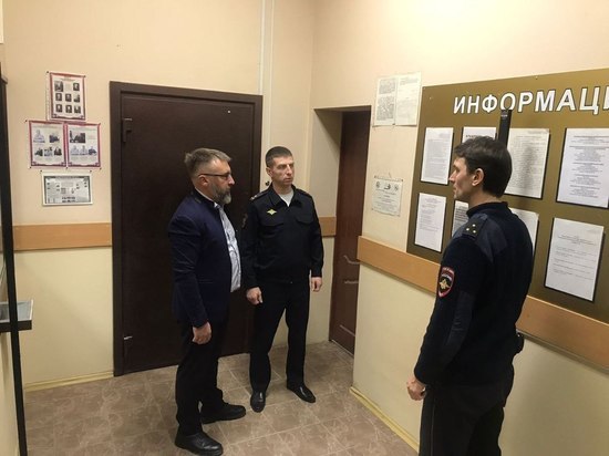 Председатель общественного совета проверил работу ЛО МВД России на станции Тула