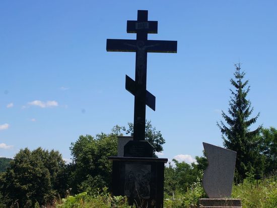 Жители Ярославского района возражают против кладбища на окраине села
