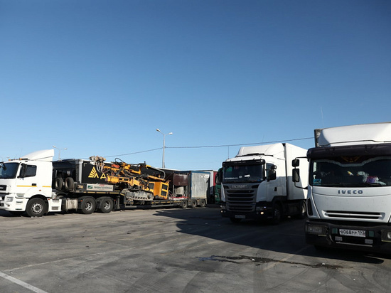 На Кубани частично ограничат проезд грузовиков к Керченской паромной переправе