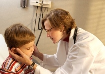 Детские врачи Ногинской ЦРБ помогли трехлетнему малышу, который засунул в ухо деталь от конструктора