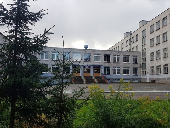 Учащиеся школы Петрозаводска досрочно вышли на каникулы из-за коммунальной аварии