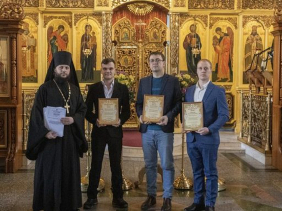 Военные строители помогли отреставрировать старейший хабаровский храм