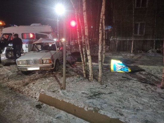 В Мирнинском районе Якутии опрокинулись два автомобиля
