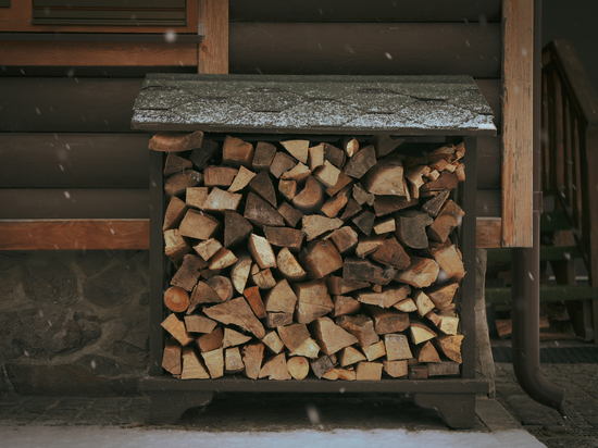  В два раза меньше обычного объёма дров смогут заготовить Новосибирцы на зиму